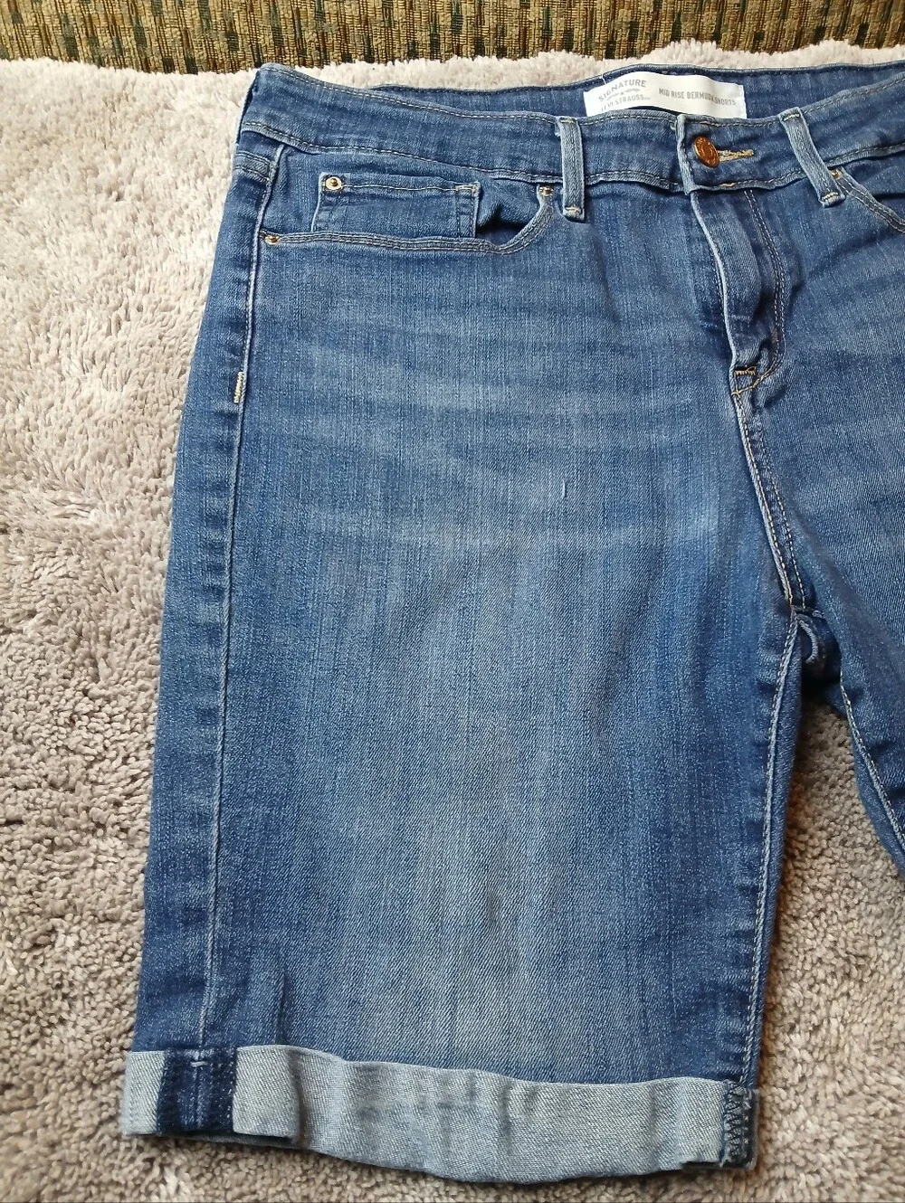 Signature by Levi Strauss Mid-Rise Bermuda Shorts Women's Size 12 / W31